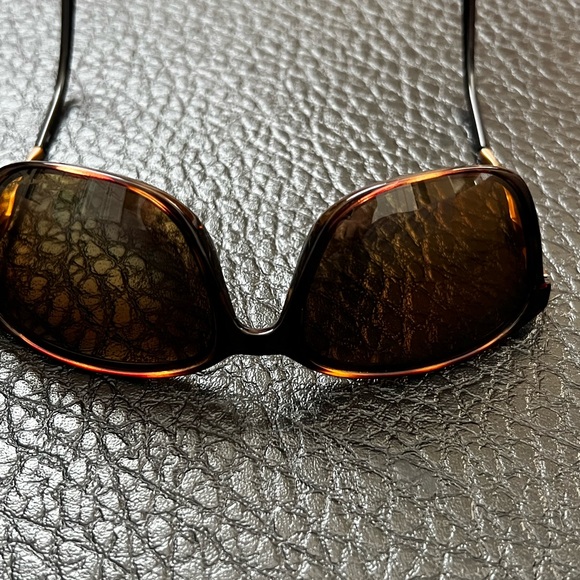 Sunglasses - Picture 2 of 11